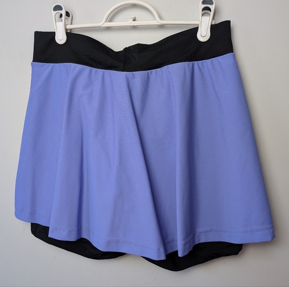 MOOV Activewear Montréal Made In Québec Skort Size Large Lilac And Black - Picture 6 of 8